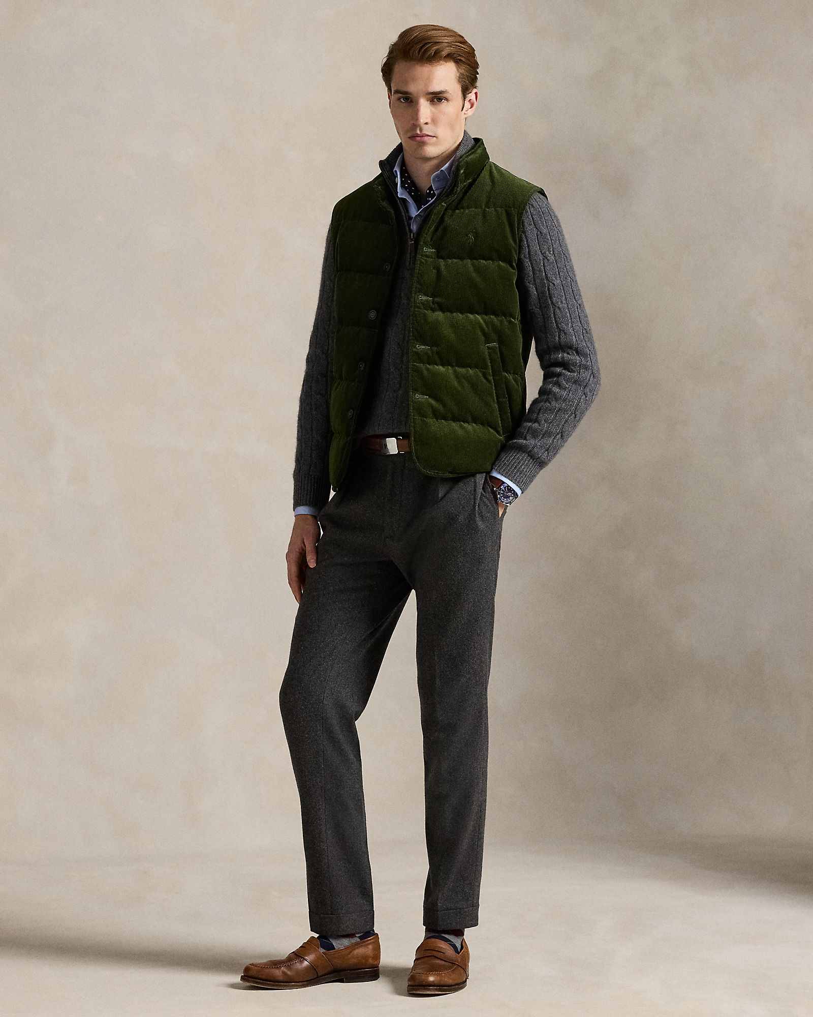 The Wynton Corduroy Vest Country Olive