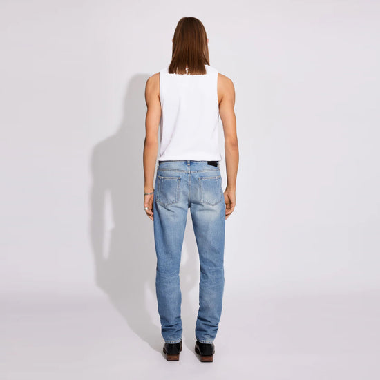 28L32