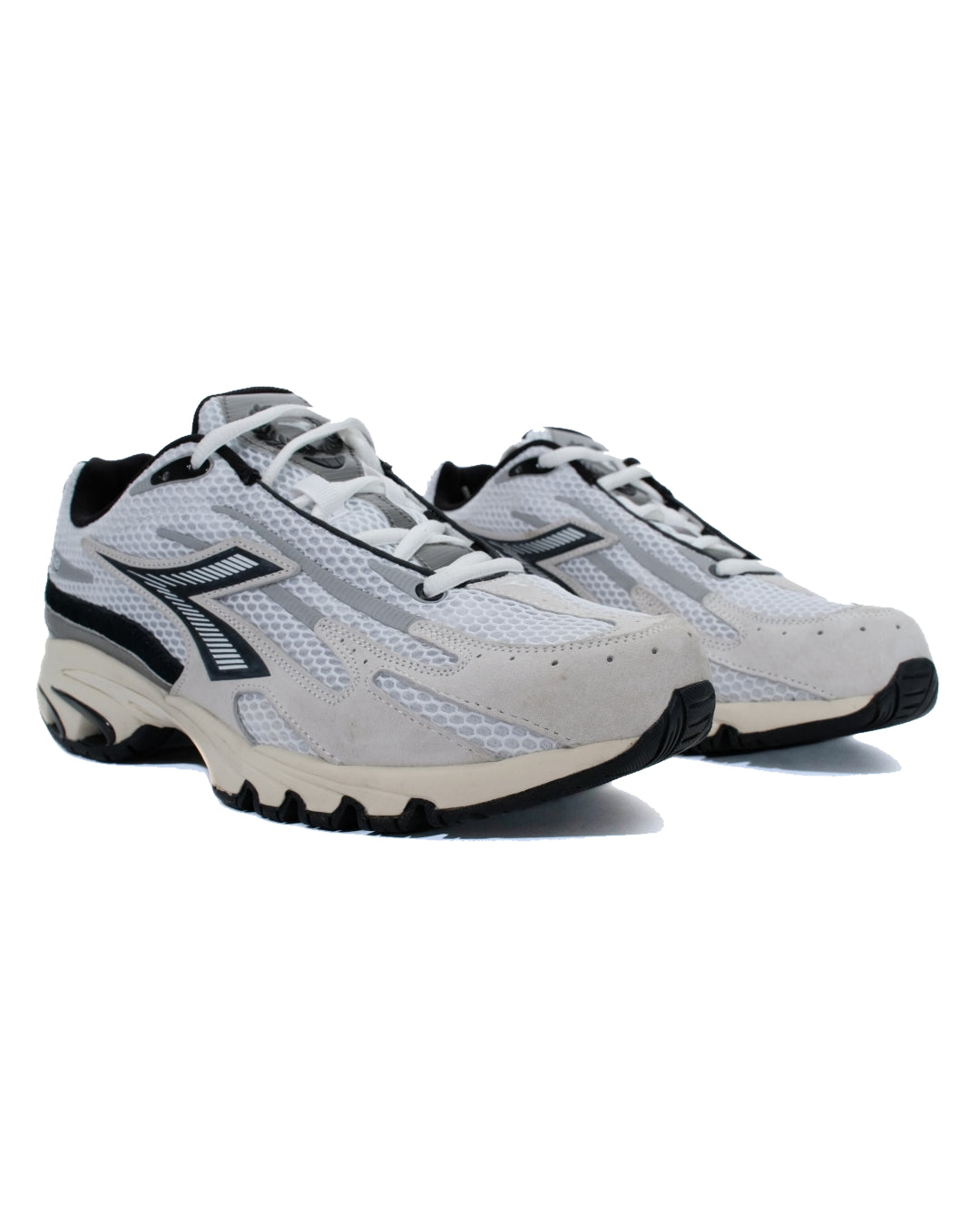 Mythos Propulsion Mesh Sneaker White Black