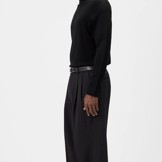Arwon Merino Wool Turtle Neck Pullover Black