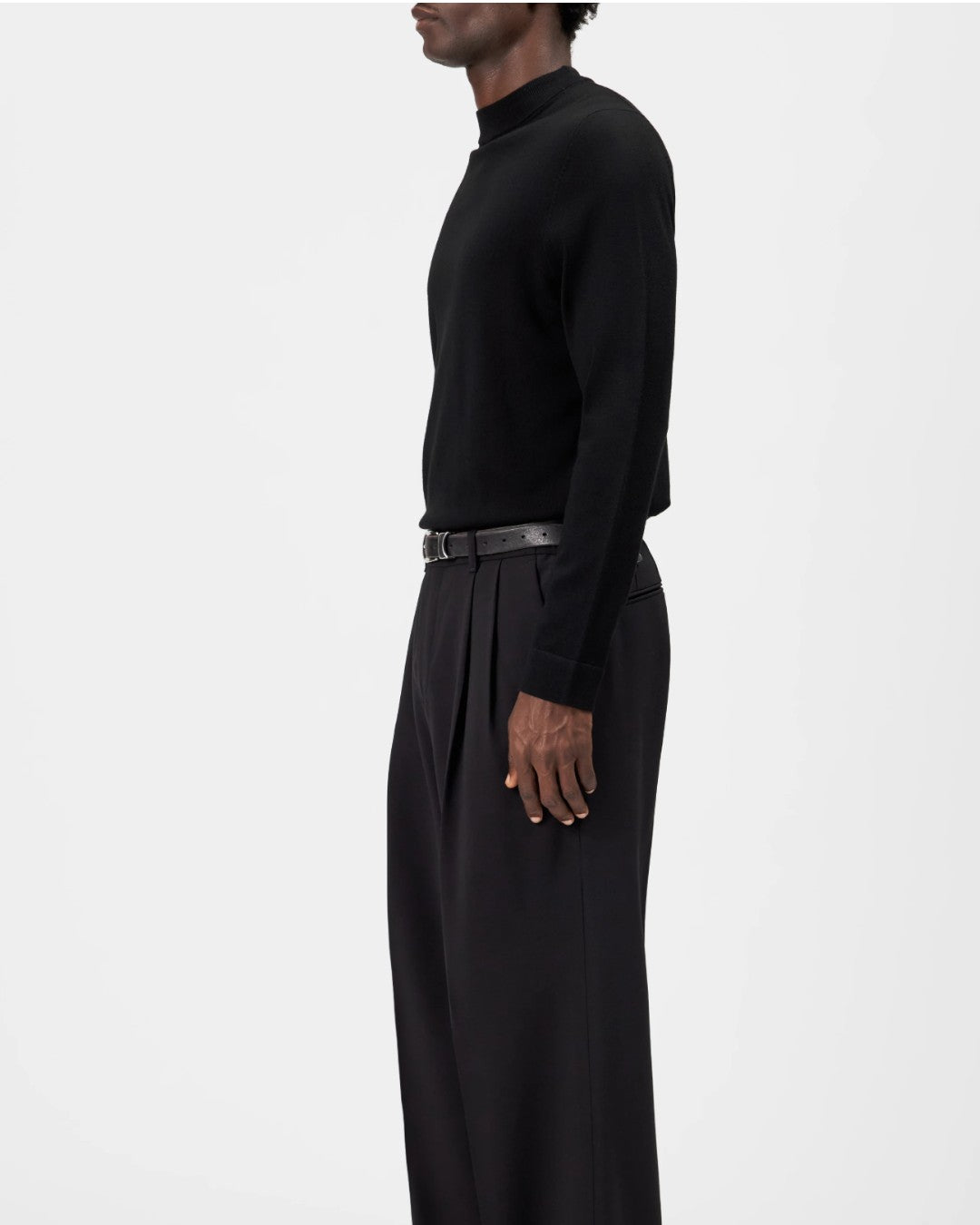Arwon Merino Wool Turtle Neck Pullover Black