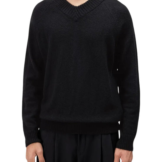 Numir V-Neck Knitted Pullover Black