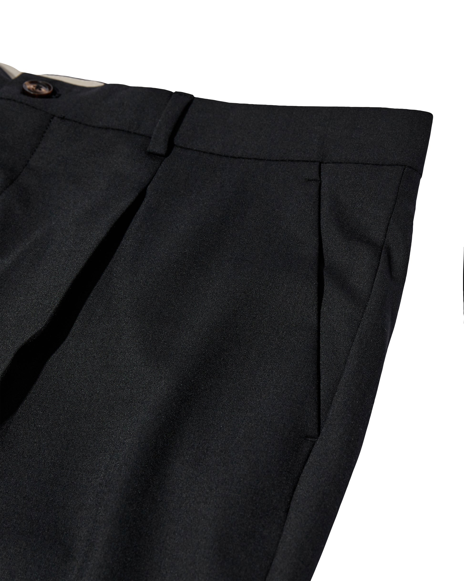 Jones Dynamic Luxe Pleated Pants Black