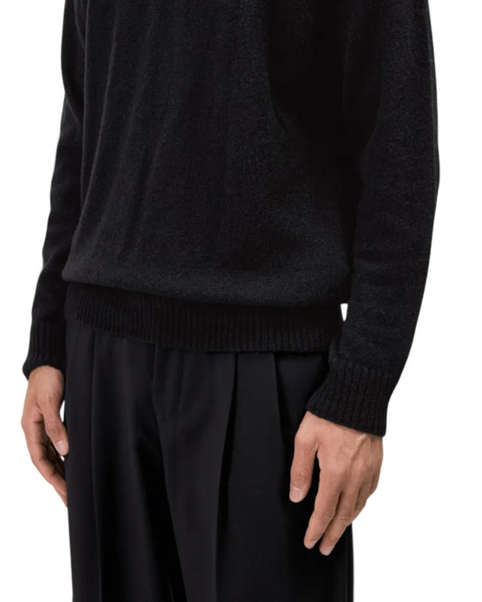 Numir V-Neck Knitted Pullover Black