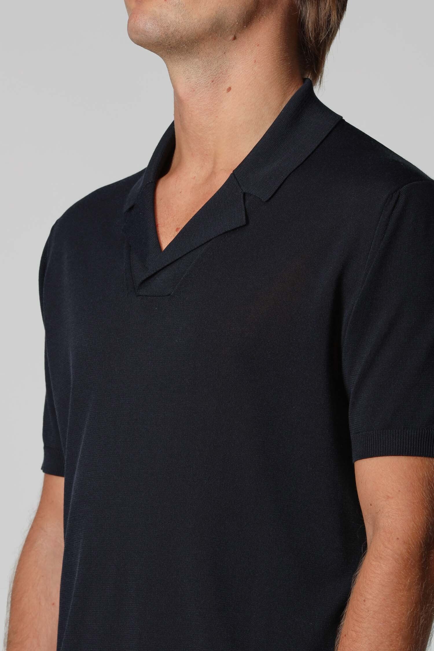 Roberto Collina Black Skipper Polo in verfijnde Italiaanse knitwear bij Checkpoint Mol