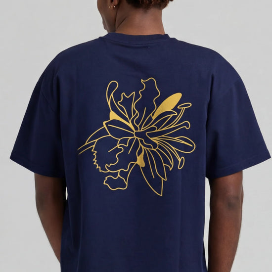 Achterkant Arbor Antwerp Outline Flower T-Shirt Blue