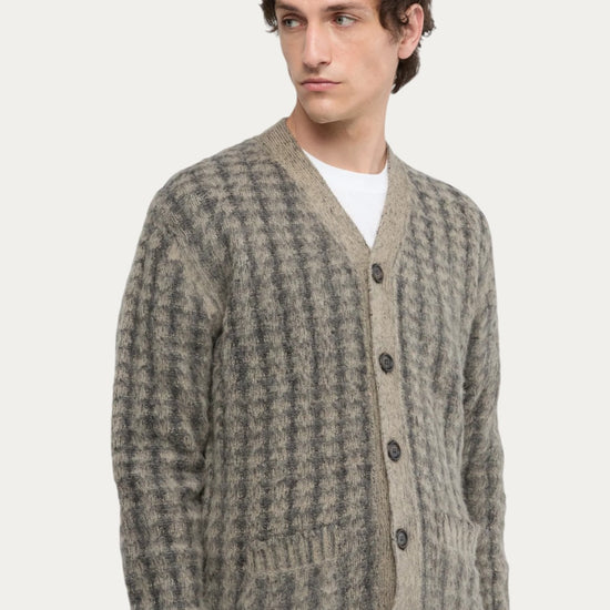 Voorkant Aspesi M470 cardigan in Grigio Melange