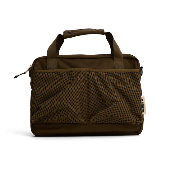 AY Studios Briefcase Army Green werktas, van voren met handgrepen en meshvak