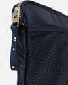 AY Studios Computer Bag Navy Blue laptoptas, detail van de rits en meshstructuur
