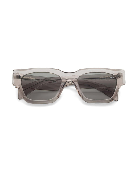 AY Studios Norse Transparent Sand zonnebril, van voren met transparant zandkleurig montuur