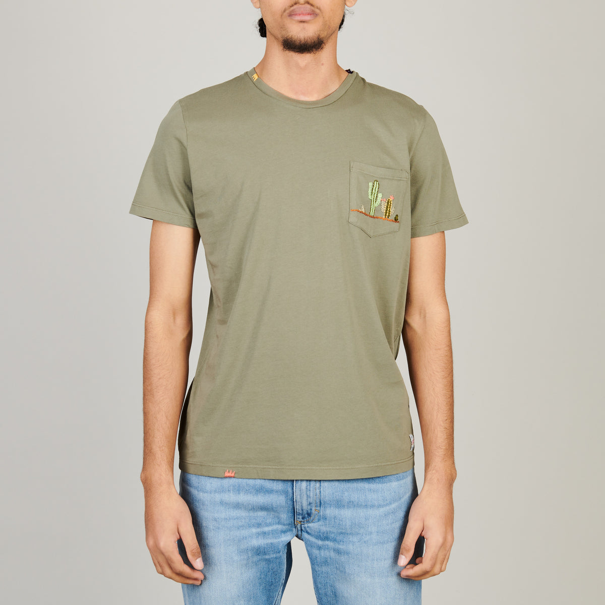 BOB MILITARE CACTUS Embroidered T-shirt – vooraanzicht