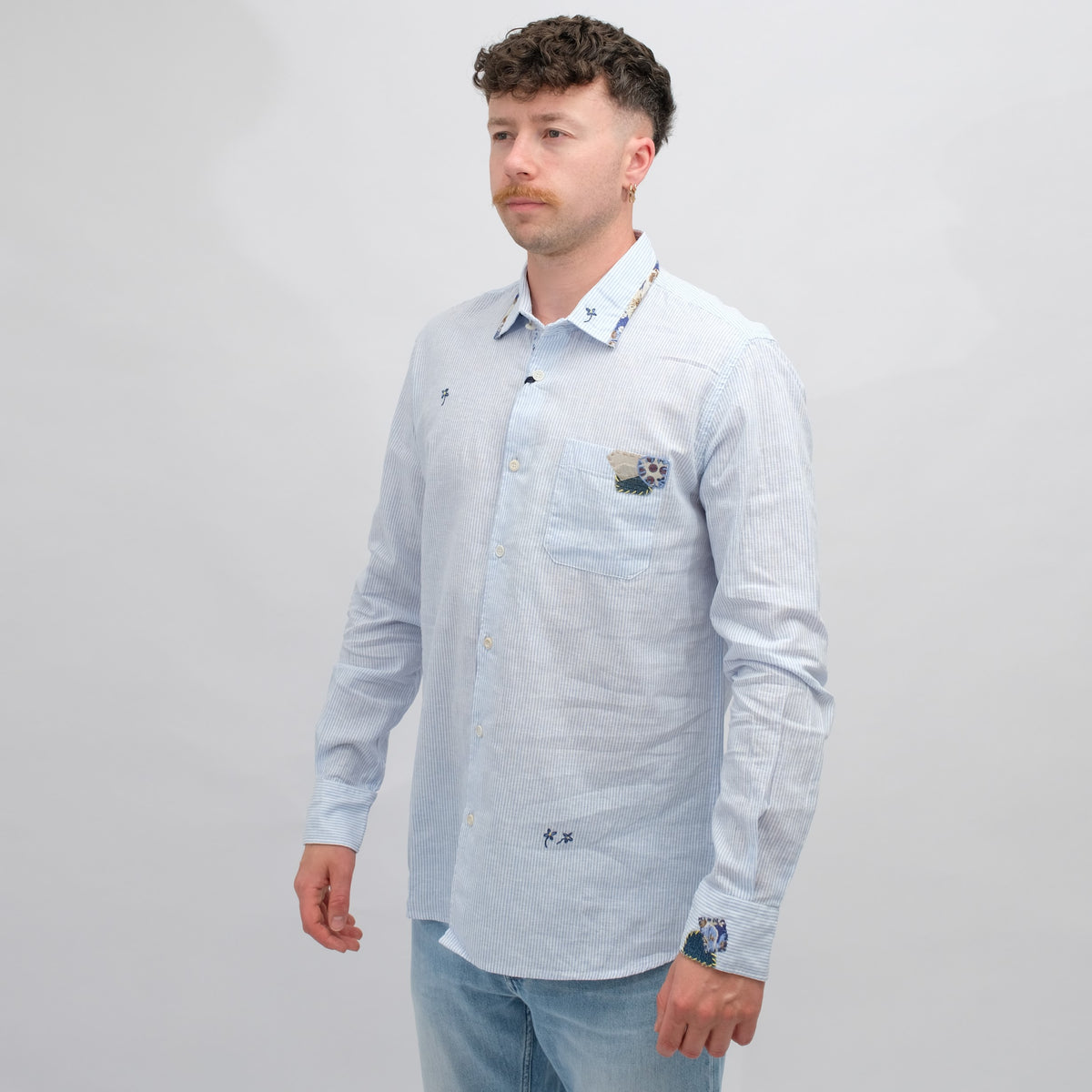 BOB Linen Embroidered Shirt Light Blue Stripe – productbeeld 3