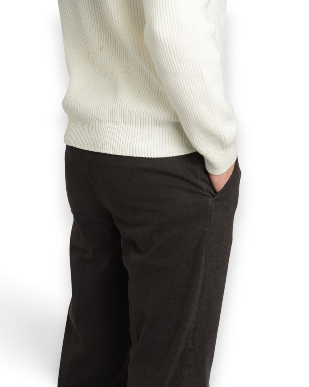 Briglia 1949 broek donkerbruin – detail van de achterkant en zijzak