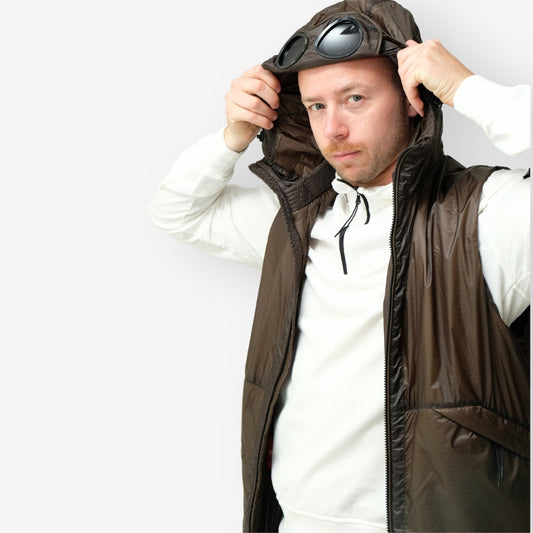 C.P. Company Grape Leaf Goggle Lens Bodywarmer – productbeeld 3