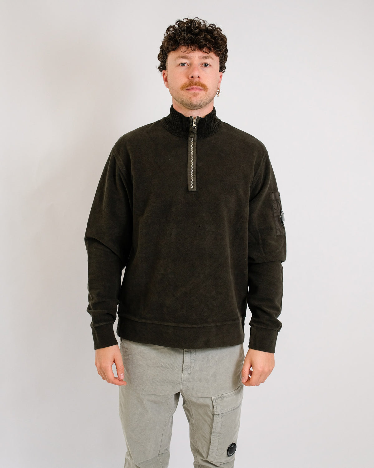 C.P. Company Light Fleece Polo Sweatshirt Dark Shadow – productbeeld 1