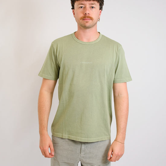 C.P. Company Resist Dyed Jersey T-shirt Seagrass – productbeeld 2