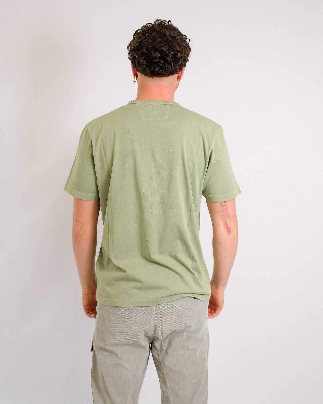 C.P. Company Resist Dyed Jersey T-shirt Seagrass – productbeeld 3