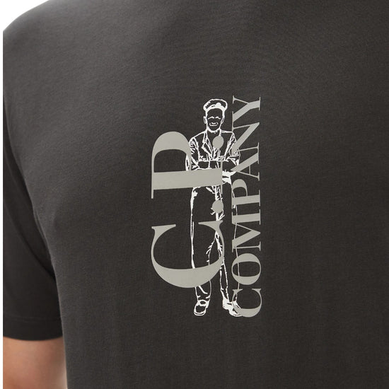 C.P. Company 30/1 Jersey Vertical Logo T-shirt Raven – productfoto 2 | Checkpoint Mol