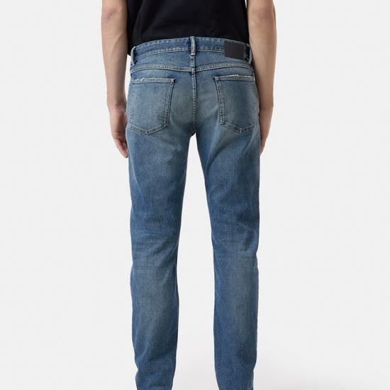 Closed Unity Slim Jeans Mid Blue – productbeeld 3
