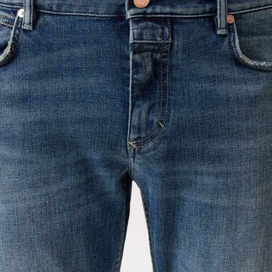 Closed Unity Slim Jeans Mid Blue – productbeeld 4
