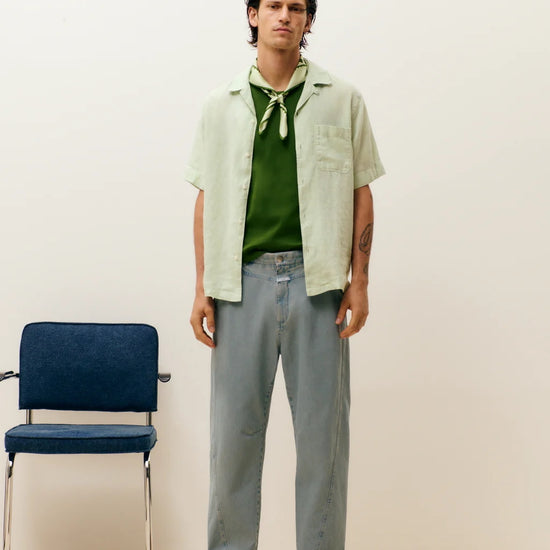 Closed Linen Shirt Bud Green – productbeeld 3