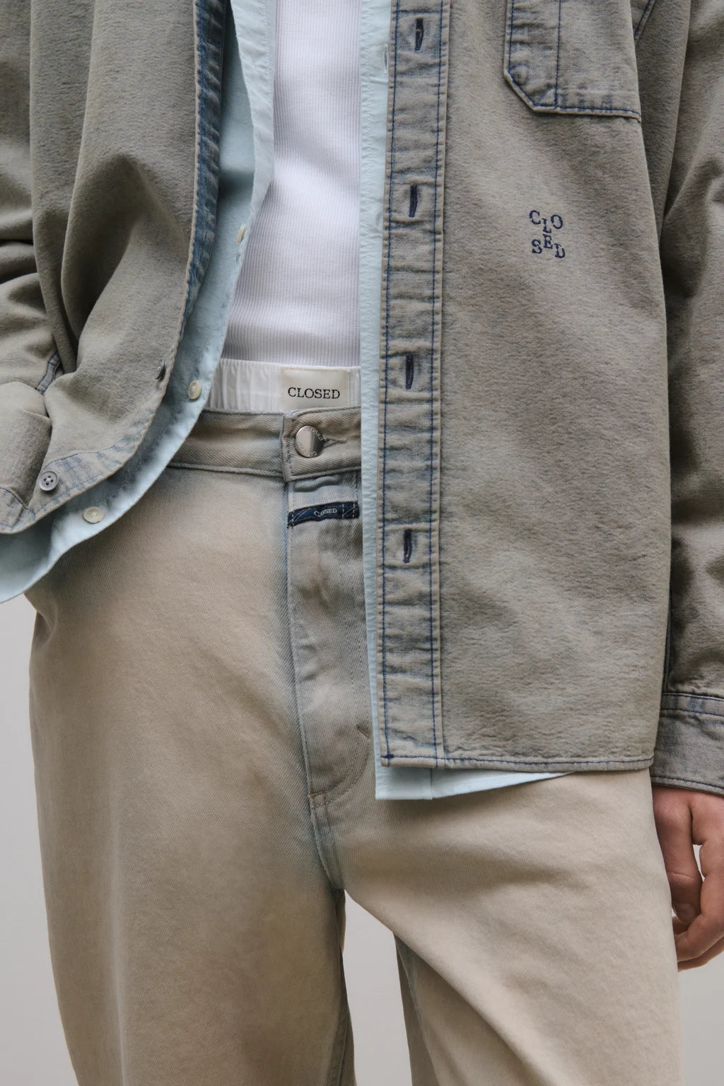 CLOSED Formal Denim Shirt Light Blue – productbeeld 4