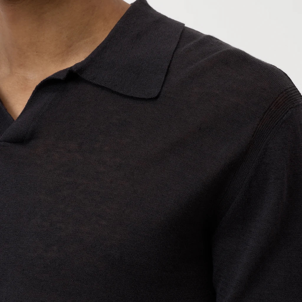 Closed Knitted Polo Black – productbeeld 4