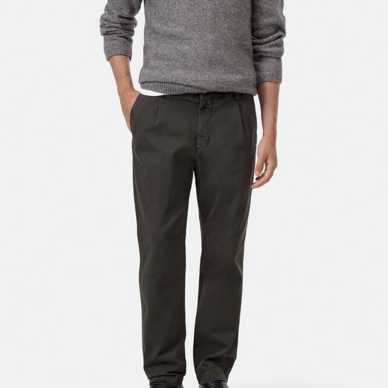 Closed Vigo Tapered Cotton Broek Dark Olive Green productfoto 2
