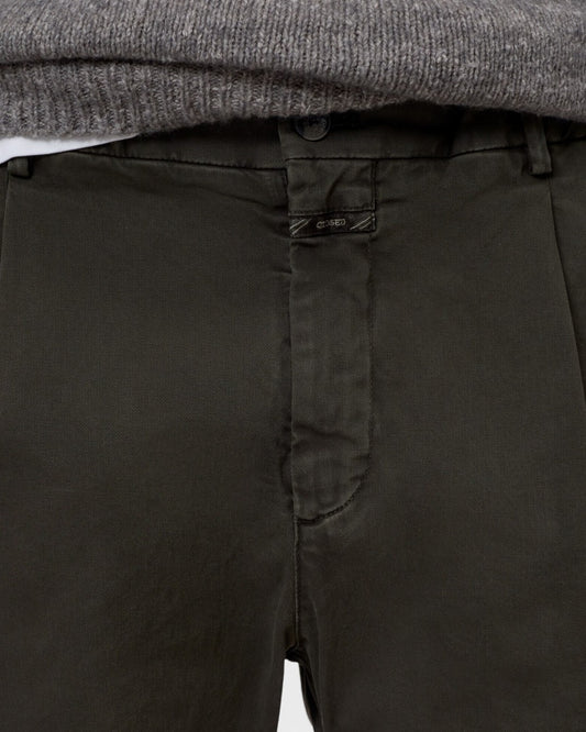Closed Vigo Tapered Cotton Broek Dark Olive Green productfoto 4