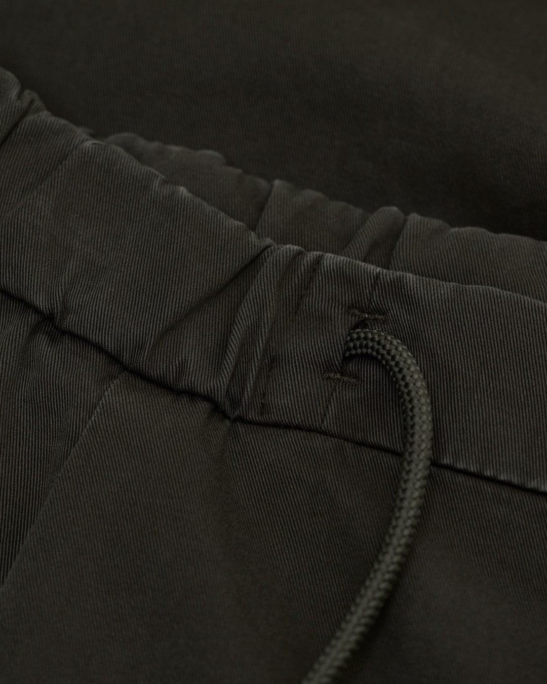 Closed Vigo Tapered Cotton Broek Dark Olive Green productfoto 6
