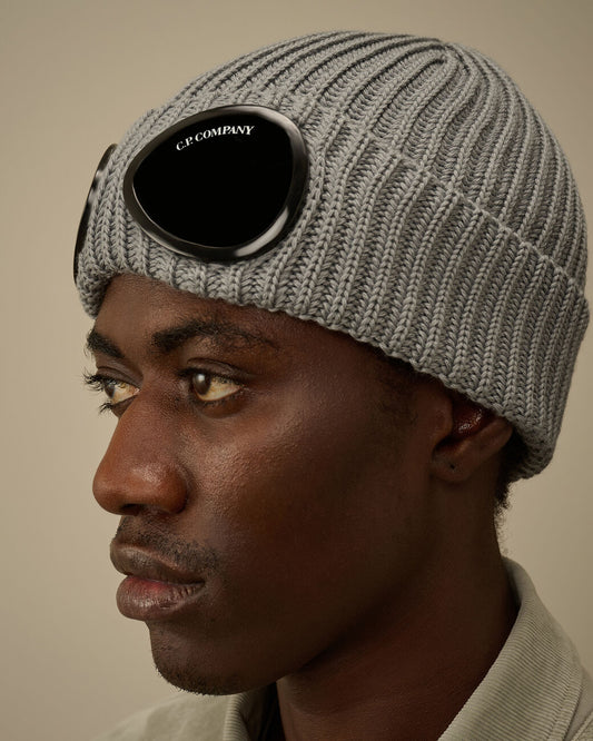 C.P. Company Extrafine Merino Wool Goggle Beanie Griffin Grey achteraanzicht
