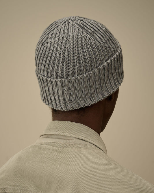 C.P. Company merino Goggle Beanie Griffin Grey detail
