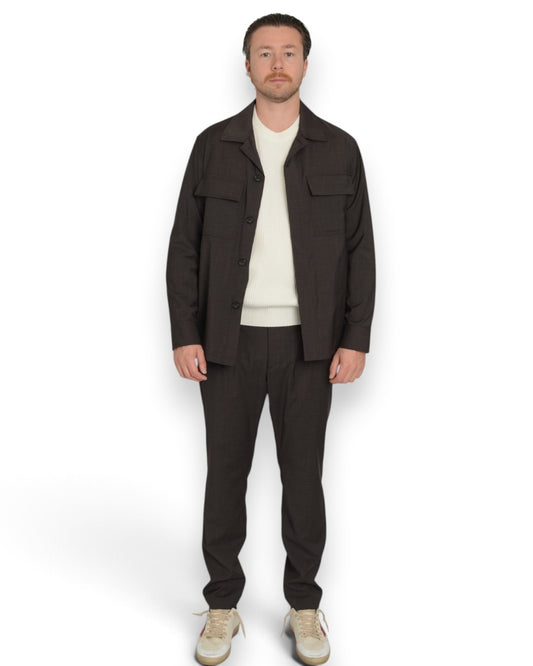 Cruna Bruges Overshirt Moro — volledige combinatie met bruine broek