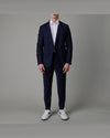 Drykorn Chasy pantalon navy, gedragen volledig vooraanzicht