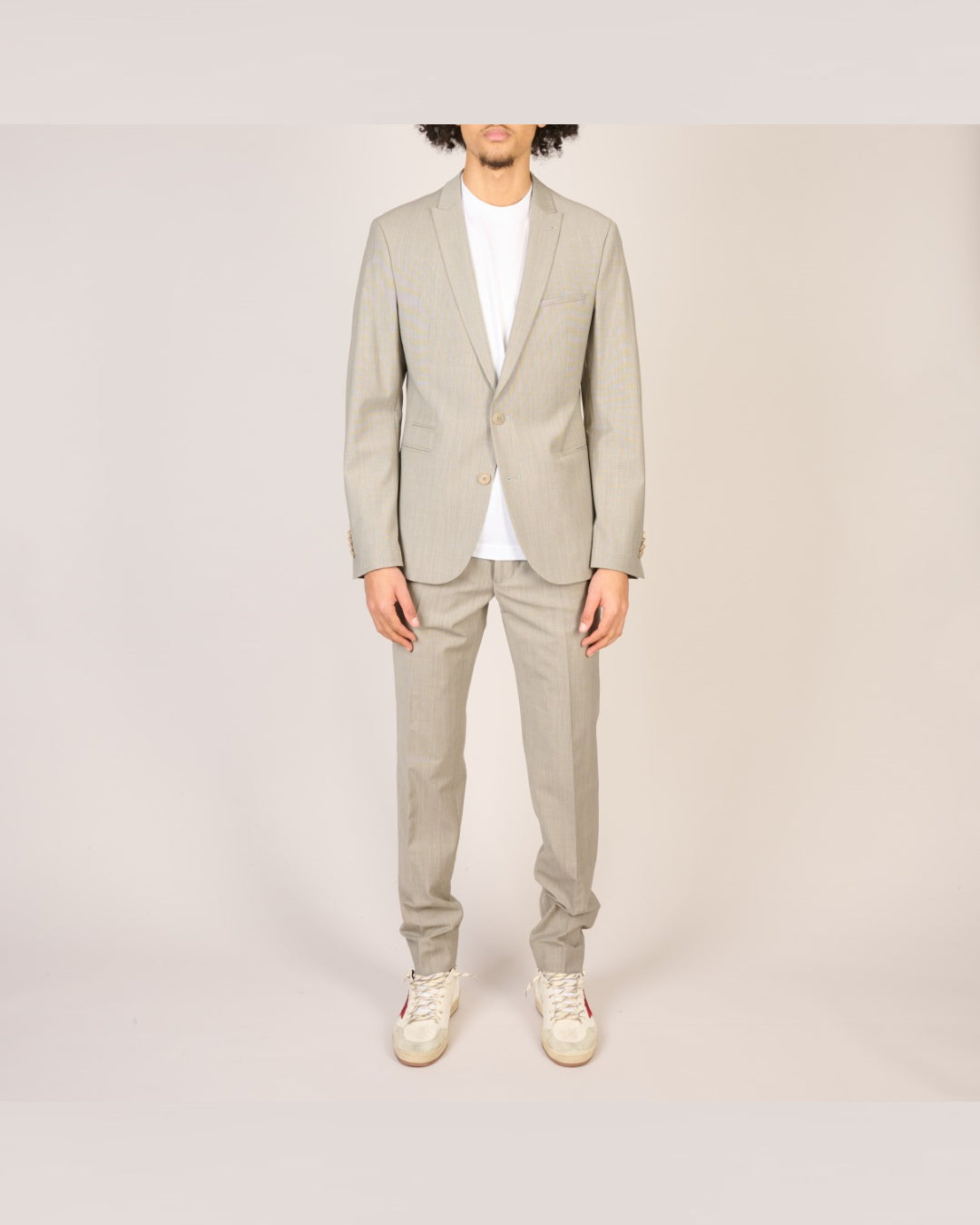 Drykorn Irving blazer beige, gedragen volledig vooraanzicht
