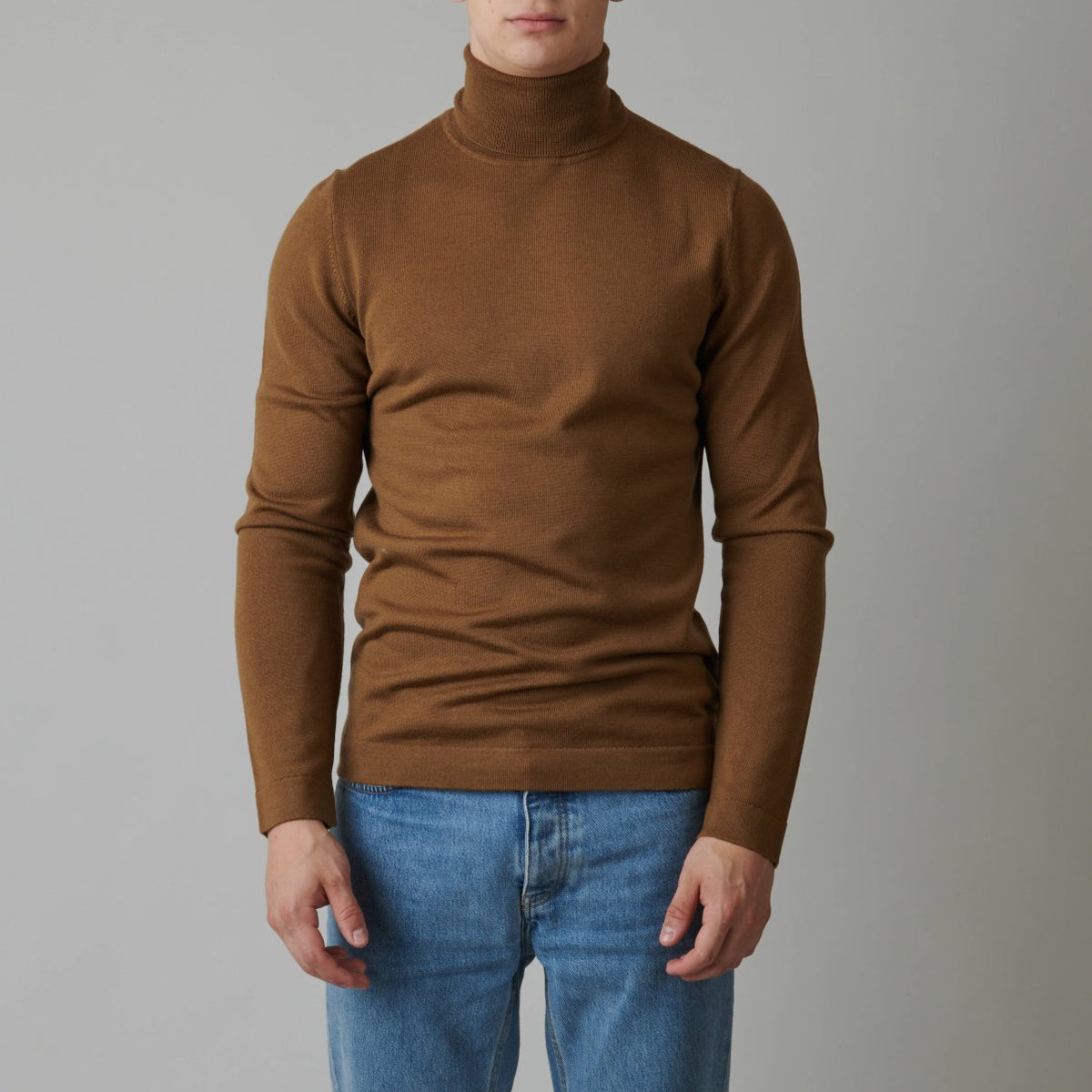 Drykorn Joey Fine Merino Turtleneck Camel – vooraanzicht