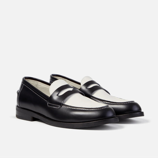 DUKE AND DEXTER Black and White Penny Loafer – vooraanzicht