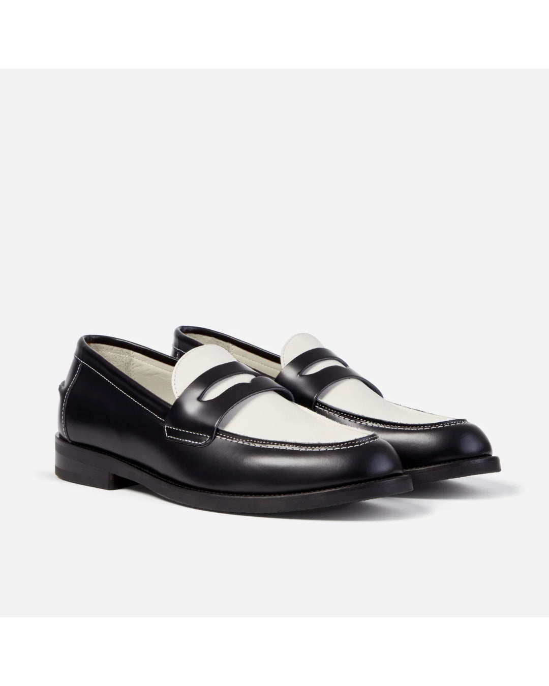DUKE AND DEXTER Black and White Penny Loafer – vooraanzicht