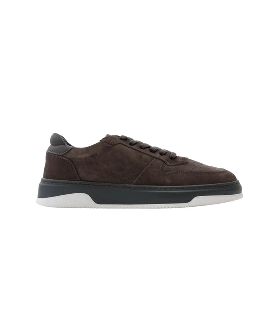 GARMENT PROJECT Charcoal Suede Ace Sneaker – vooraanzicht