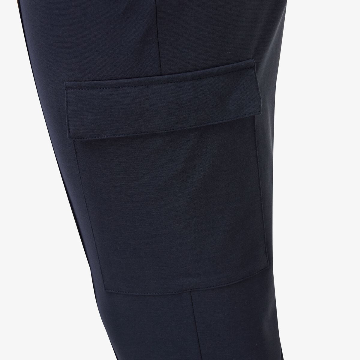 GENTI Joe Cargo Jogger – detail van de cargozak