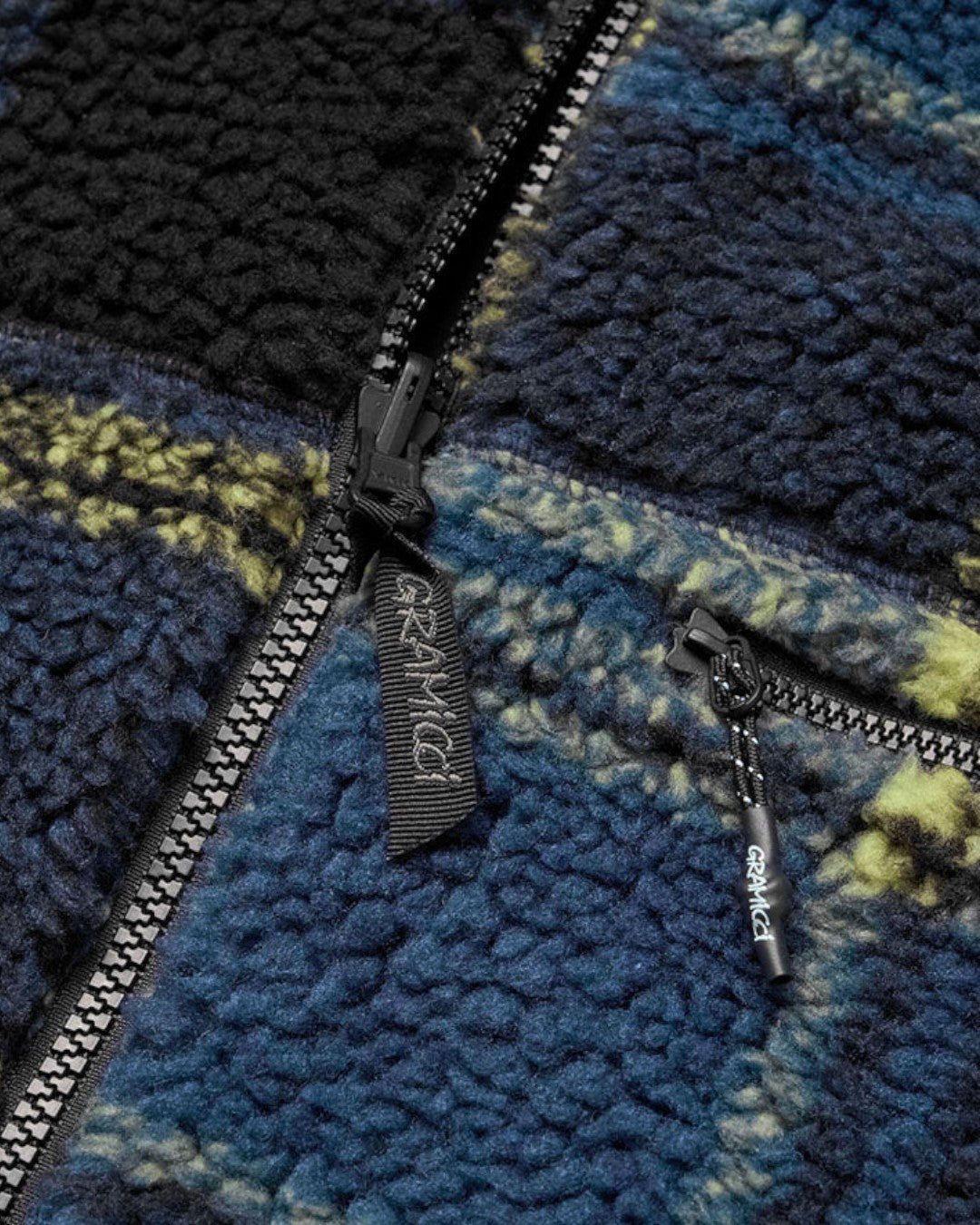 Gramicci Reversible Sherpa Plaid jas Black – detail tweede zijde