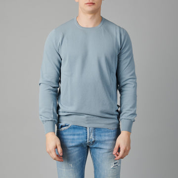 La Fileria Structured Crepe Cotton Pullover Light Blue – gedragen vooraanzicht
