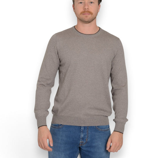 La Fileria beige mêlée merinowollen pull vooraanzicht op Matthias in maat 50