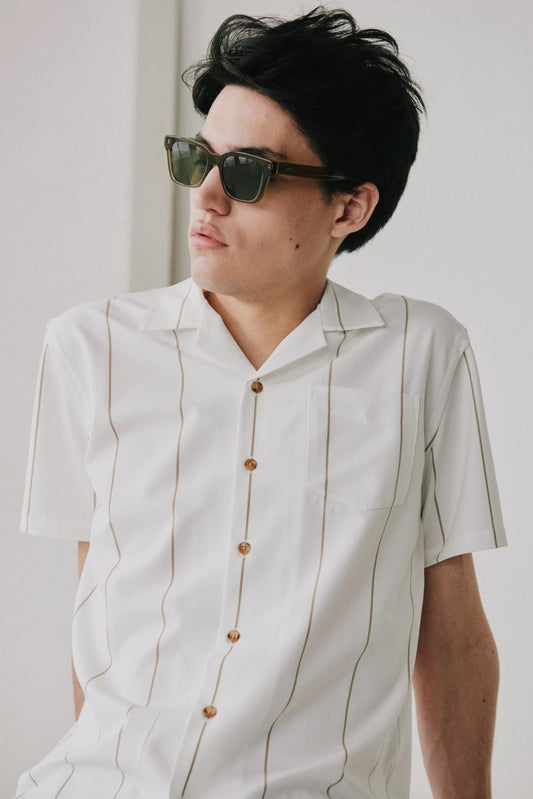 Libertine-Libertine Cave gestreept hemd White Khaki – gedragen, vooraanzicht