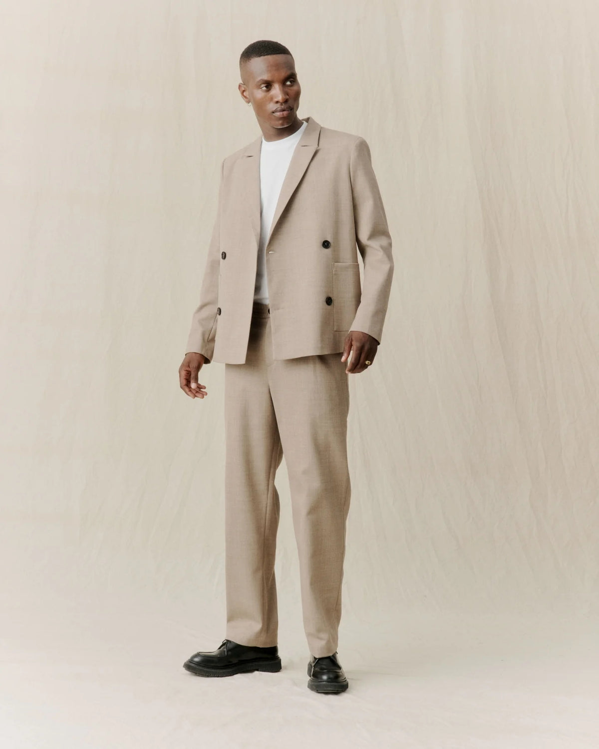 Libertine-Libertine Public 2286 blazer Khaki Melange – gedragen in een volledige combinatie