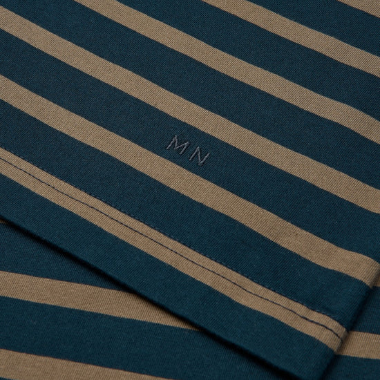 Mads Nørgaard Cotton Jersey Stripe Frode Tee Navy Brown – achteraanzicht