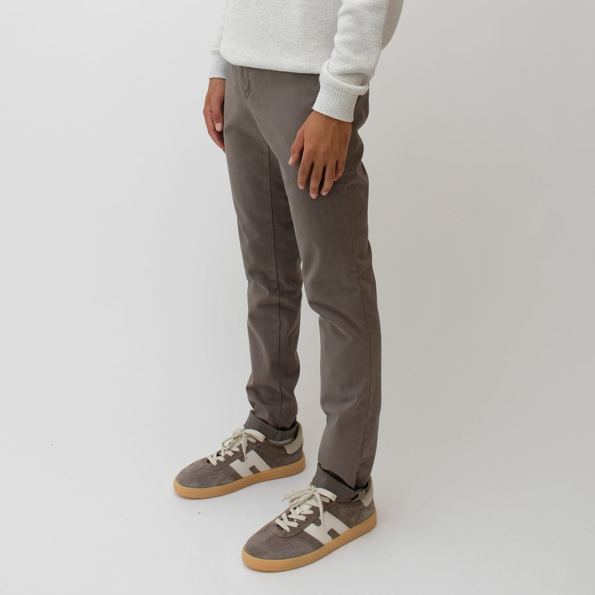 Mason's Forte Dei Marmi Slim Fit broek Taupe, gedragen driekwart vooraanzicht