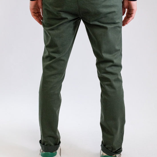 Mason's Green Grey Torino Regular Fit Trousers, gedragen achteraanzicht