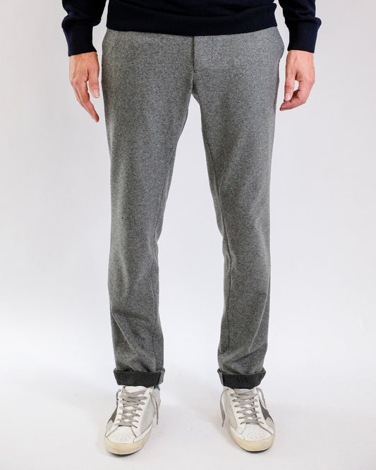 Mason's Grey Torino Washable Flannel Regular Fit Trousers, gedragen vooraanzicht