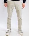 Mason's Grijs Beige Torino Regular Fit Trousers, gedragen vooraanzicht